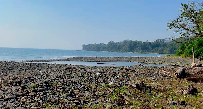 Lamiya Bay Beach